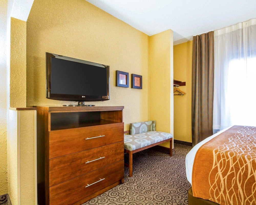 Comfort Suites Ramsey MN 23/31