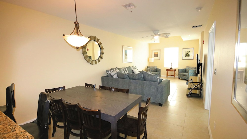 John's Pass Hotel 24/34