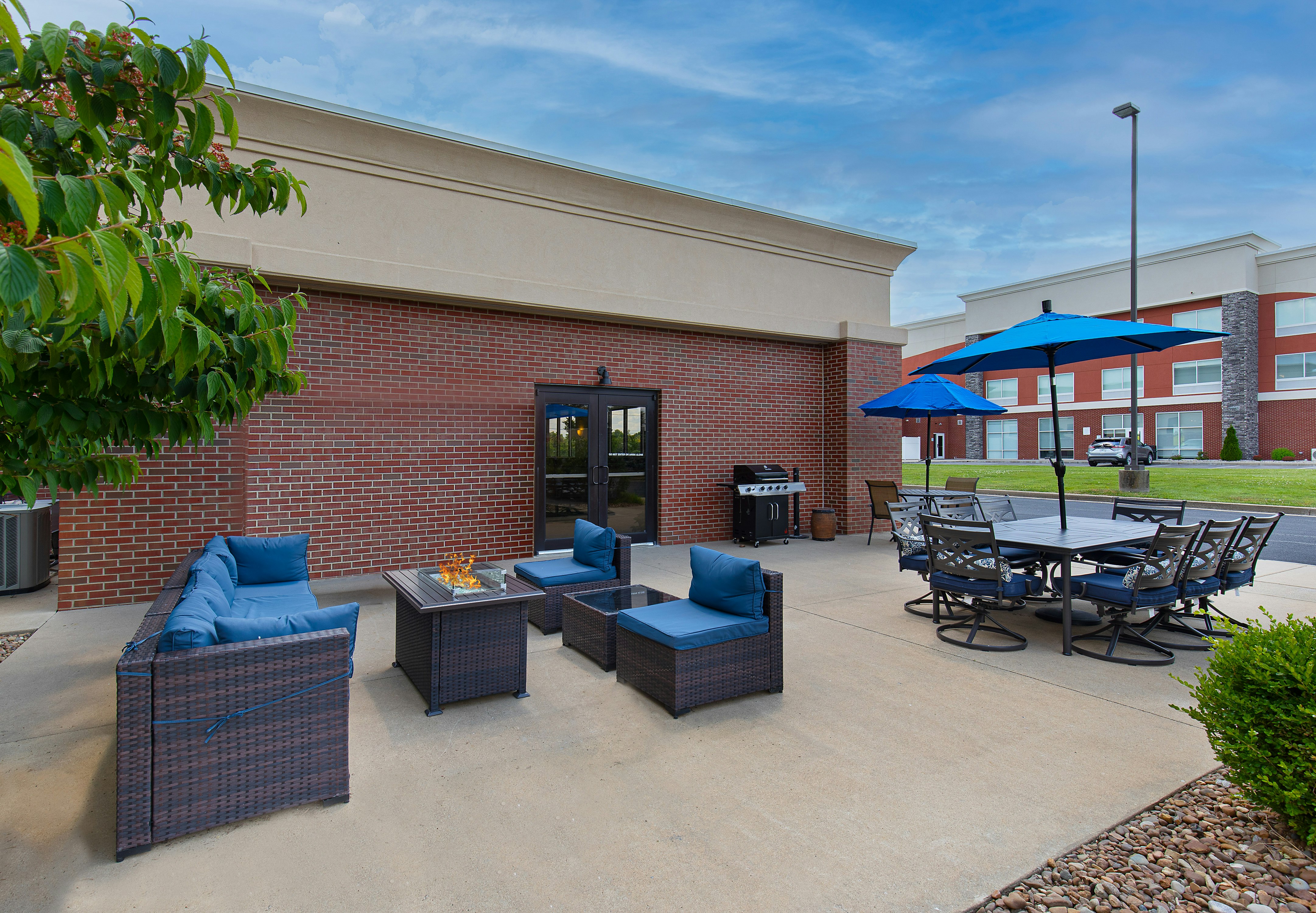 Hampton Inn & Suites Madisonville 5/20
