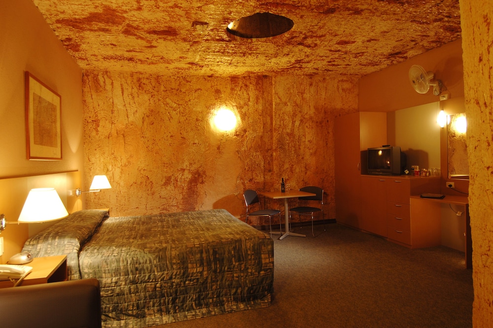 Desert Cave Hotel 19/50