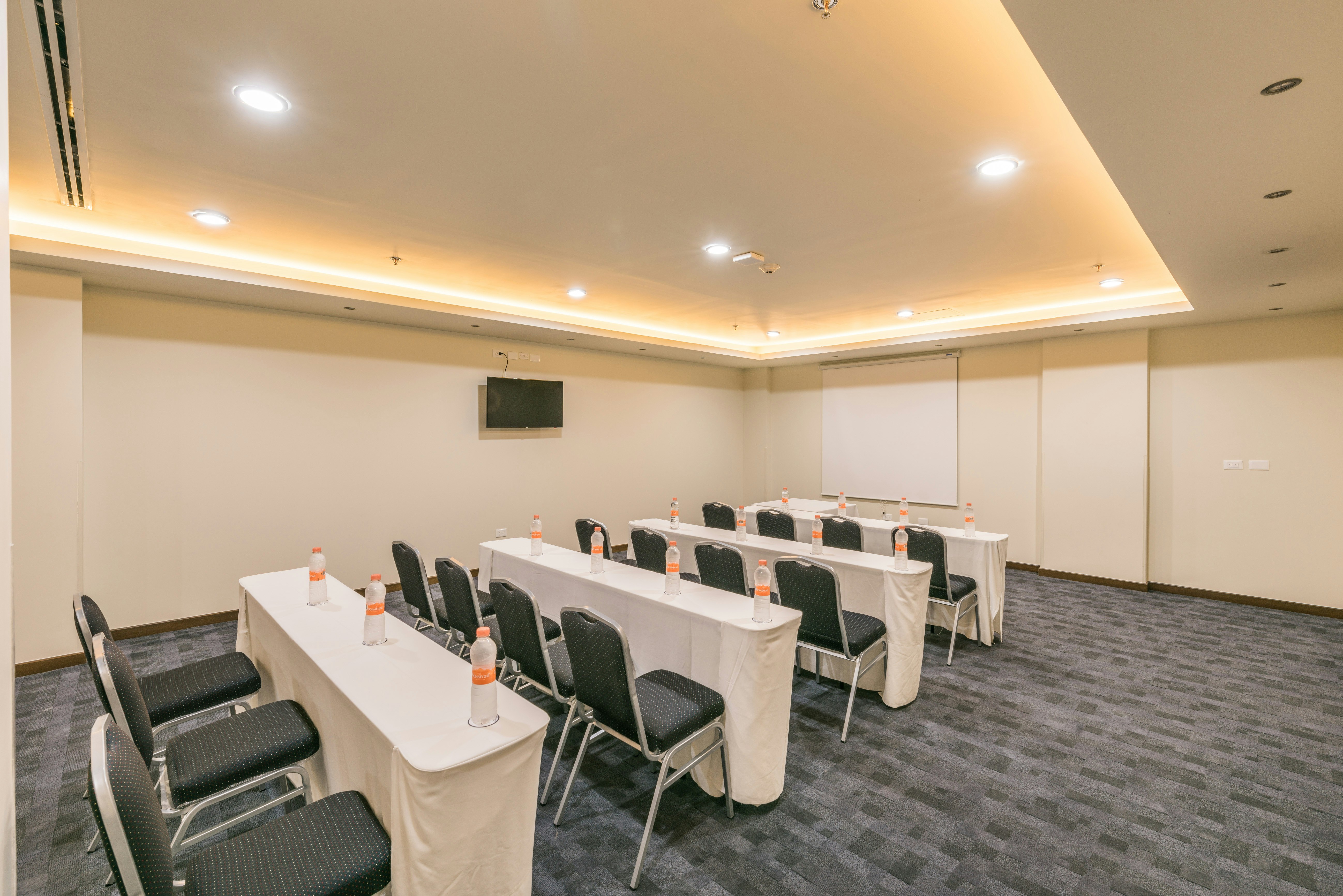 Hampton Inn Suites By Hilton Salamanca Bajio 51/59