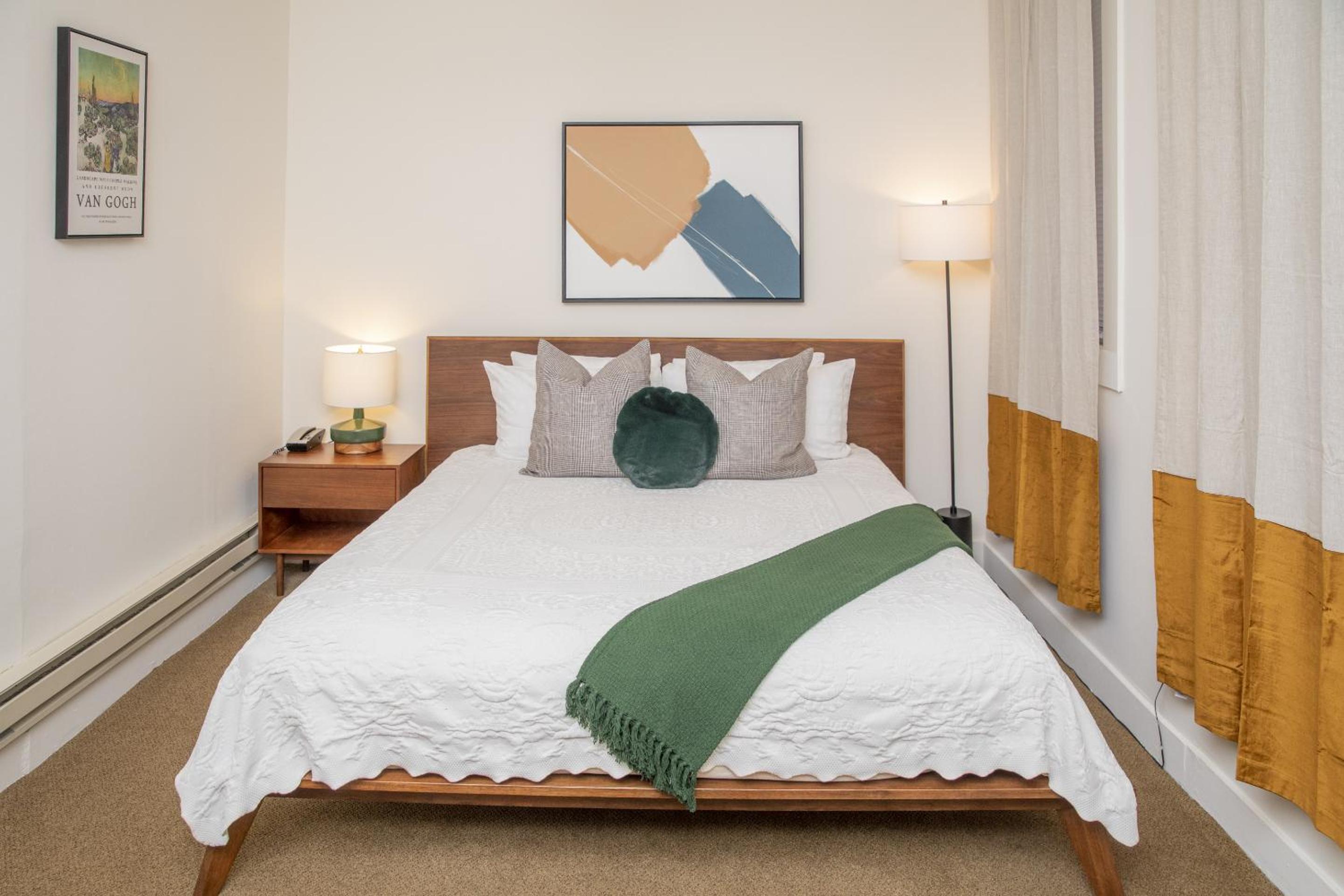 Standard, King Bed