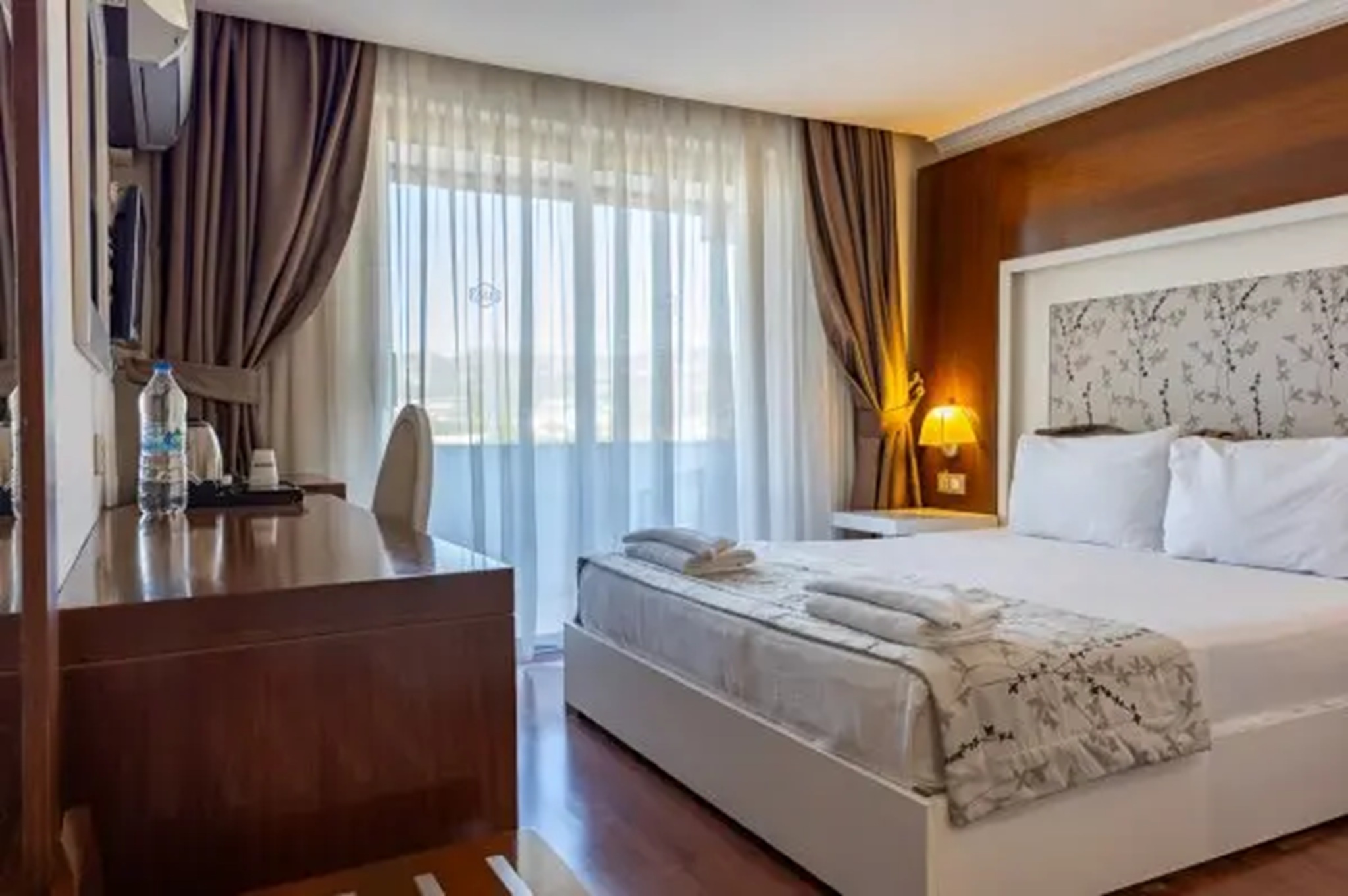 Sentinus Beach Hotel 31/83