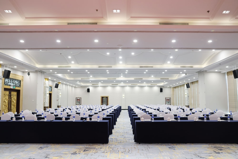 Fragrant Hill Empark Hotel 7/55