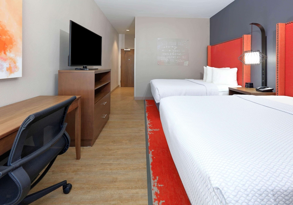 La Quinta Inn & Suites By Wyndham Lakeway 13/44