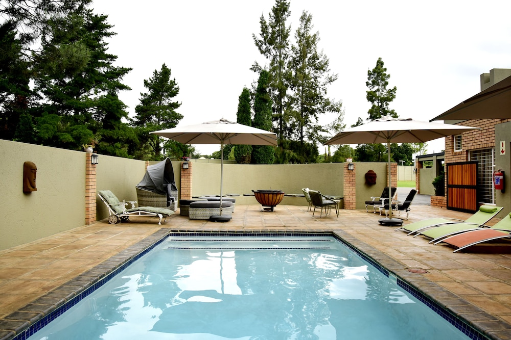 Five O'clock Zen Boutique Guest House 29/33