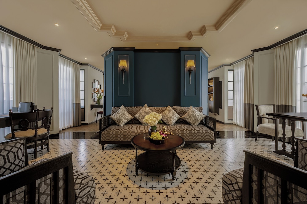 Champton Hanoi Hotel 42/63