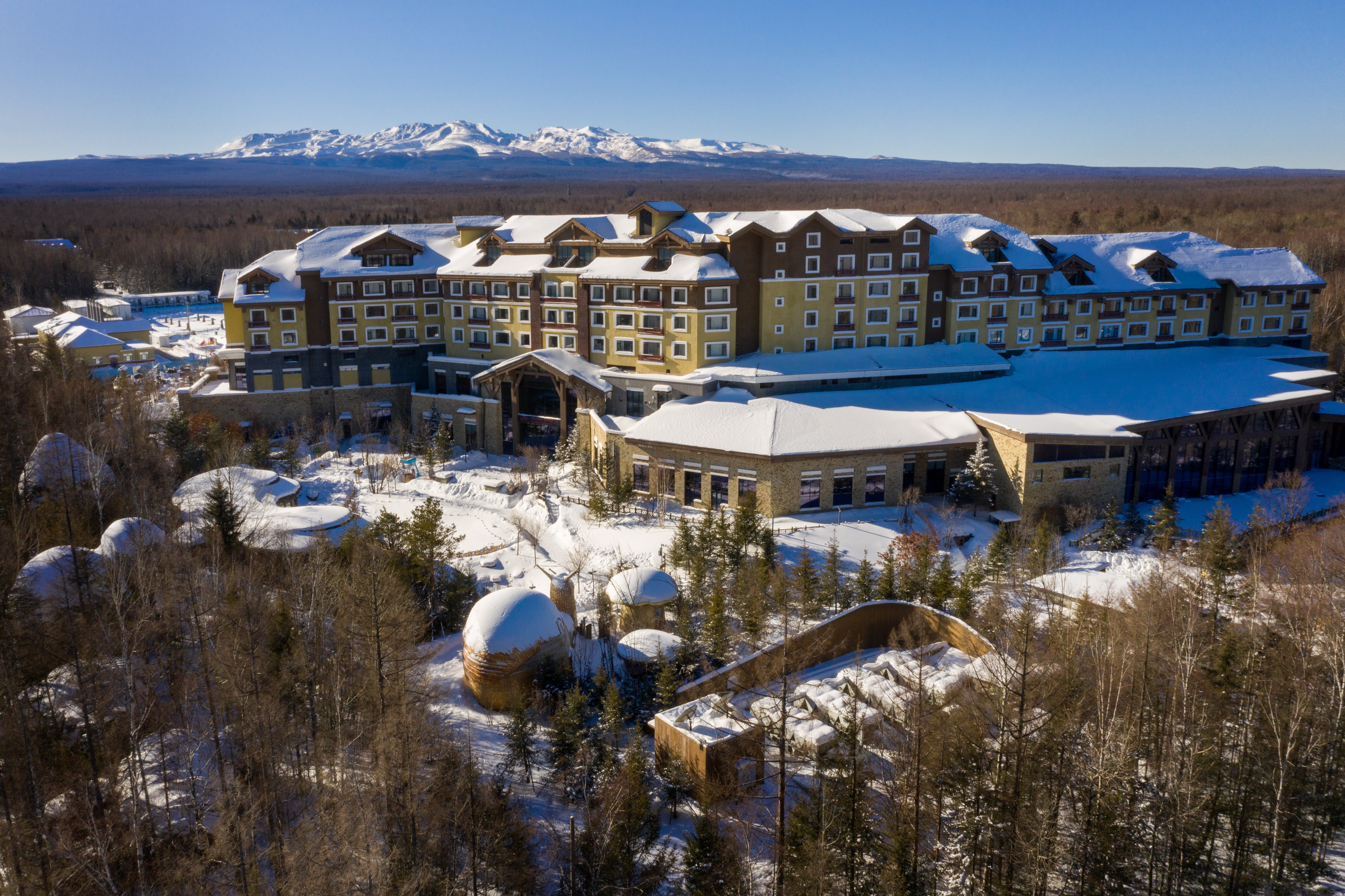 CROWNE PLAZA RESORT CHANGBAISHAN HOT SPRING 48/50