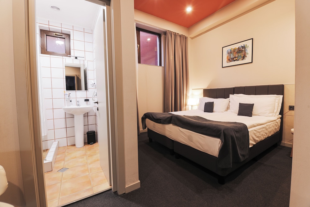 King Tamar Hotel By Luxuria Hotels 12/48