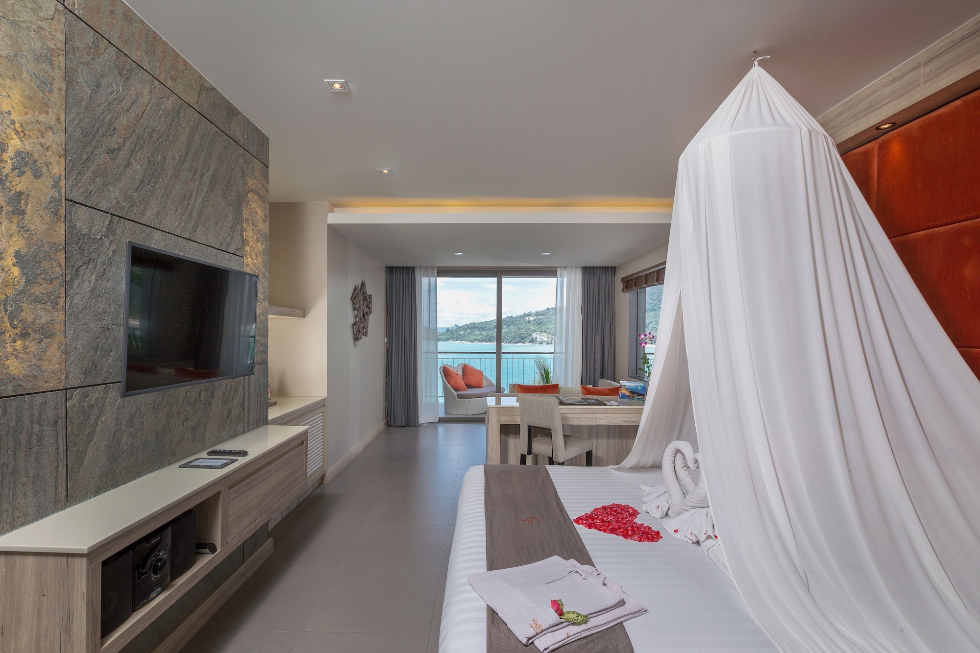Sea View Honeymoon Suite