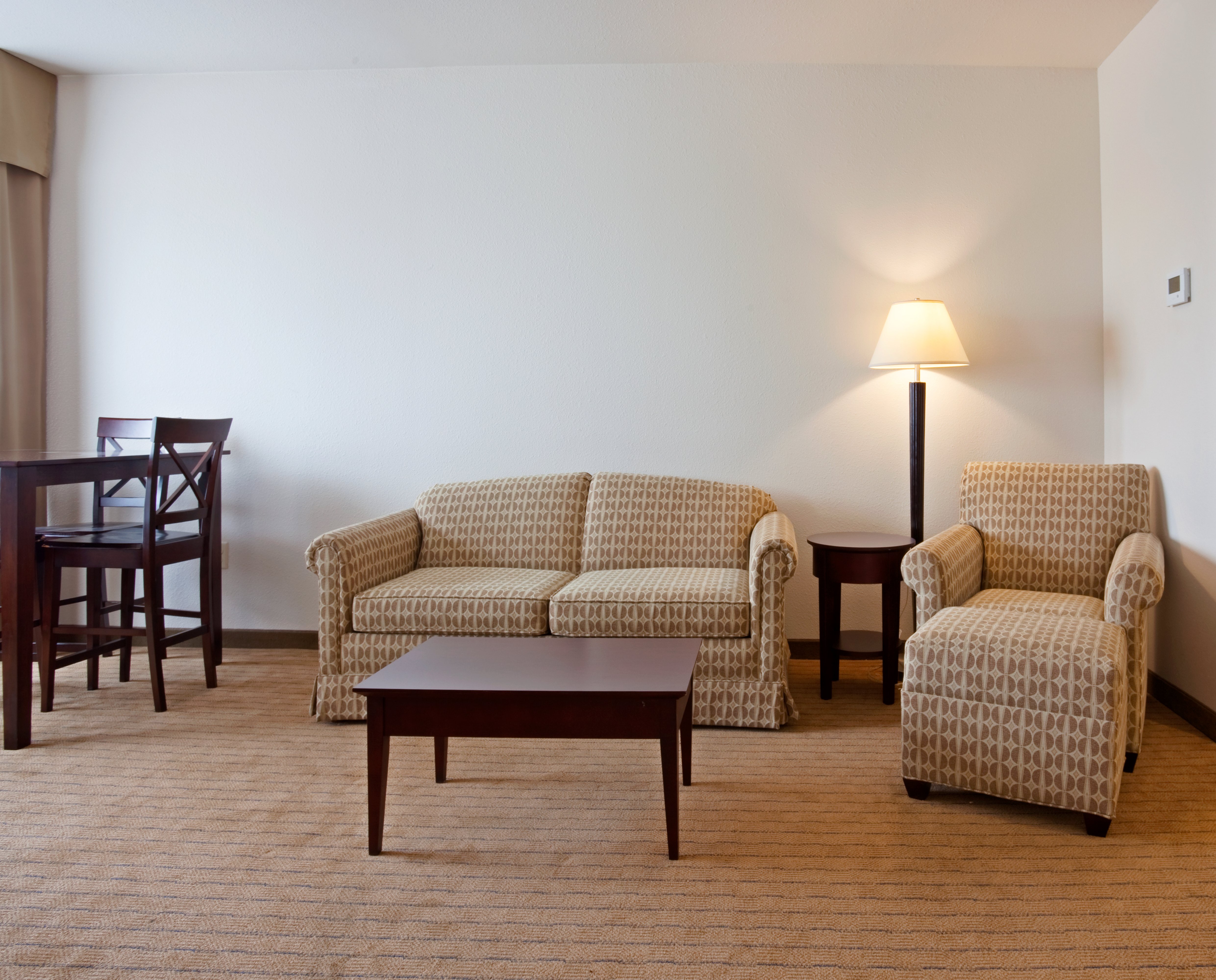 Holiday Inn Madison At The American Center 48/76