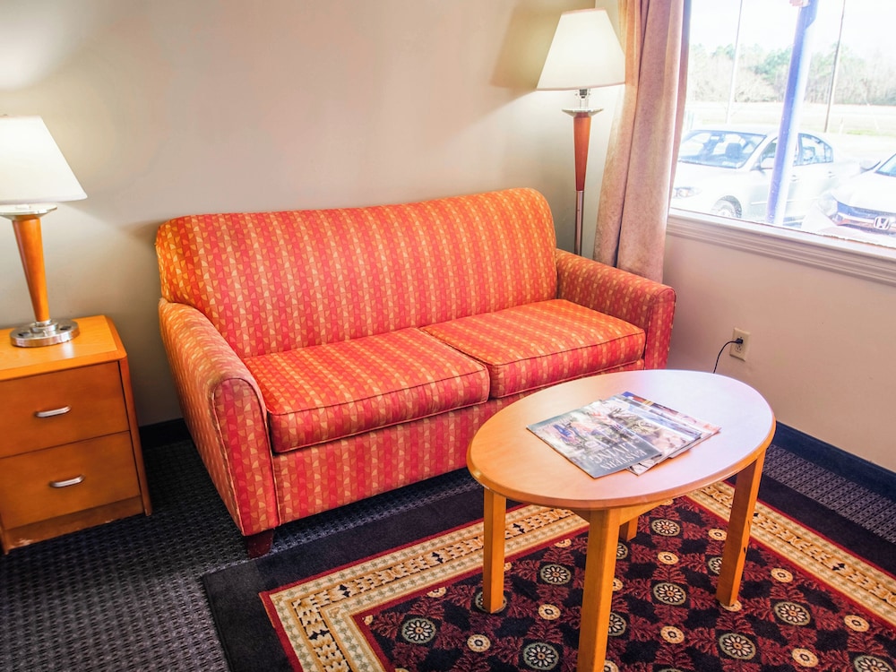 Sportsman Inn by OYO US Hwy-64 25/42
