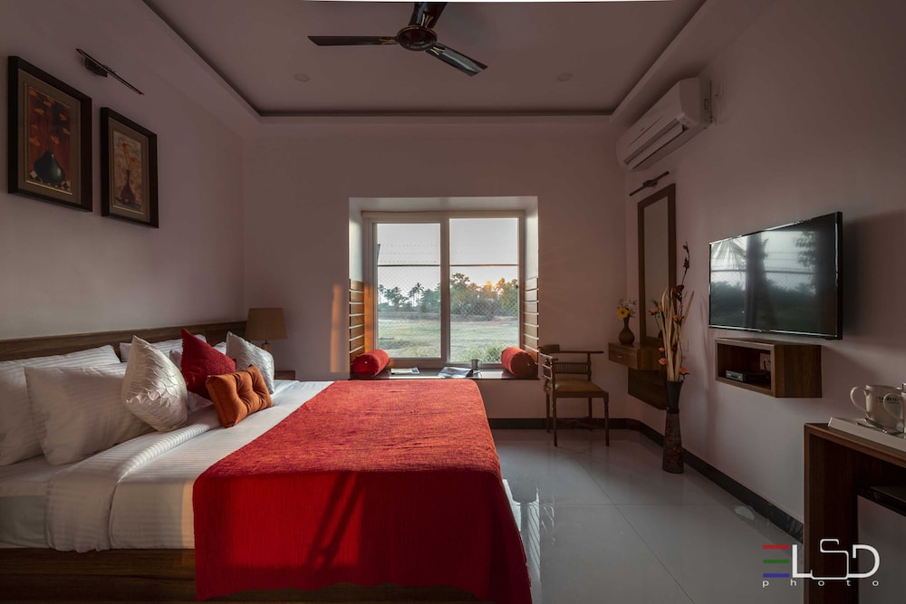 1 BEDROOM, ROYAL, DOUBLE BED