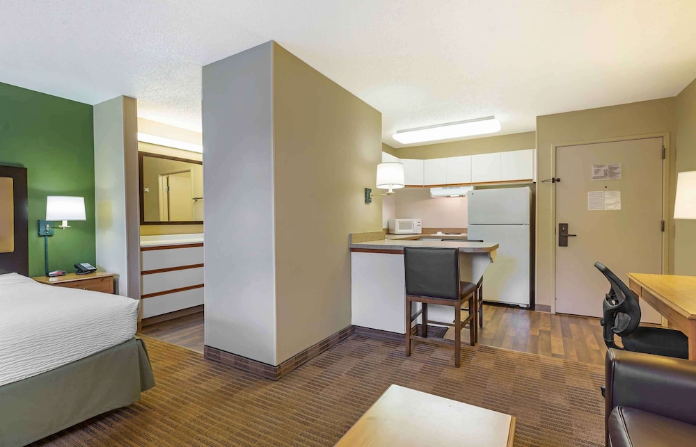 Extended Stay America Suites Boston Marlborough 34/55