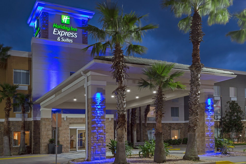 HOLIDAY INN EXPRESS & SUITES FLEMING ISLAND 3/38