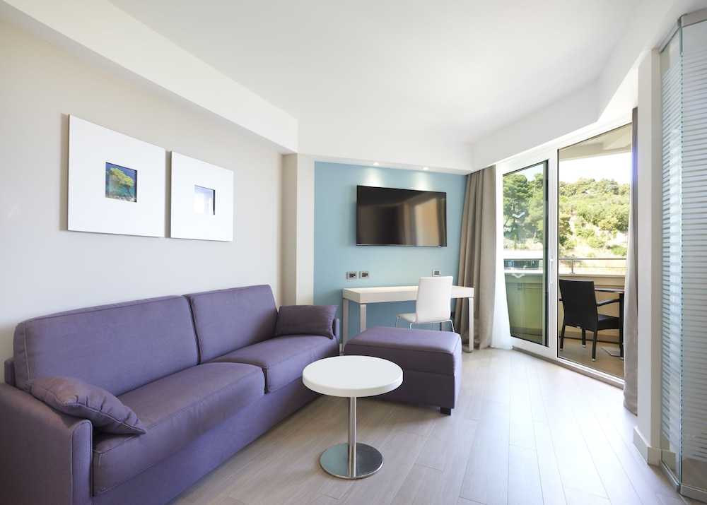Hilton Lopud Beach Resort and Spa 25/50