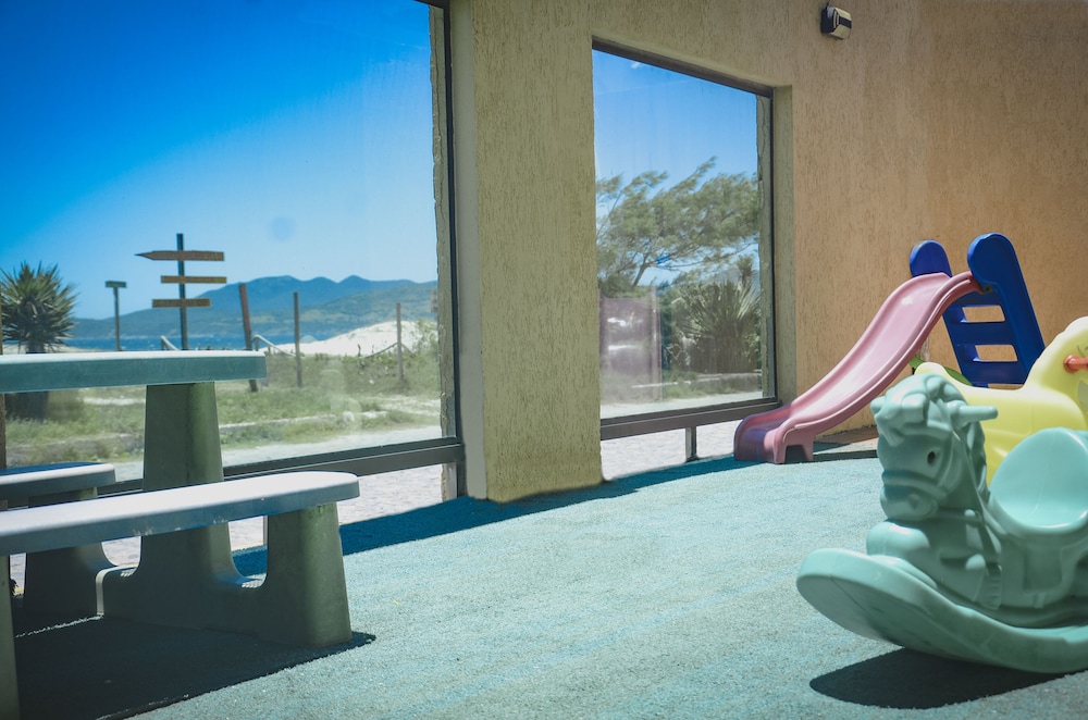 Pousada Beach House 33/53