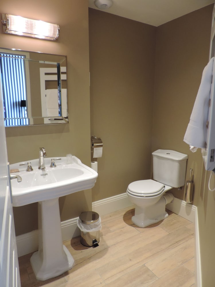 Hotel Vendome Bw Signature Collection 11/39