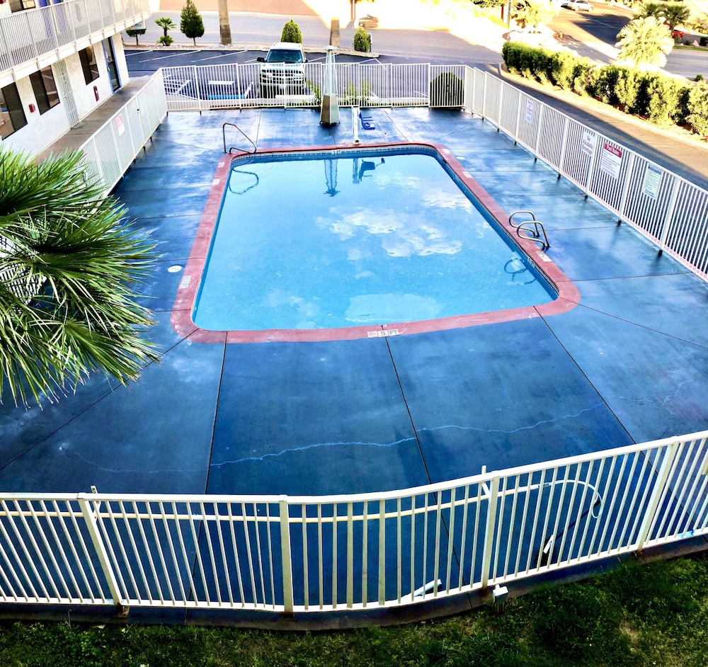 Motel6 Saint George, UT - University/Historic Downtown 30/53