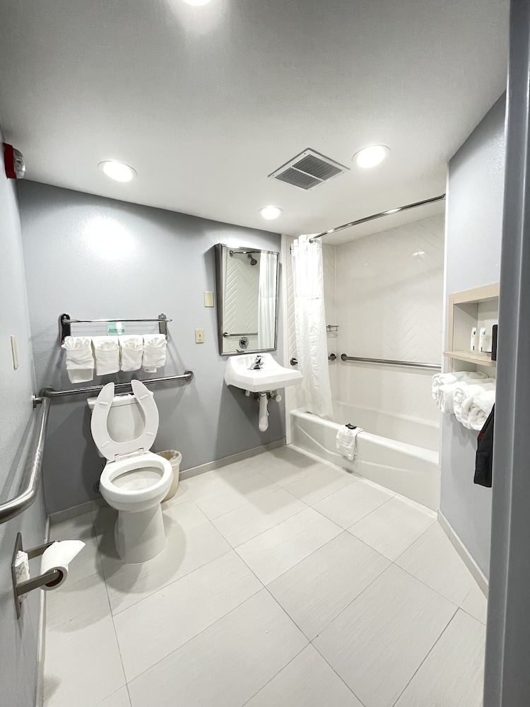 Country Inn & Suites By Radisson, San Carlos, CA 18/40