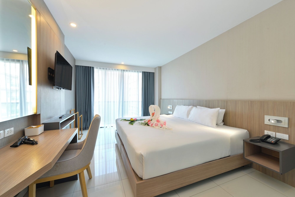 Grace Patong Hotel 10/29