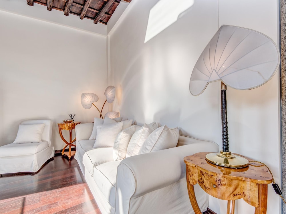 RSH Luxury Spanish Steps Terrace 27/50
