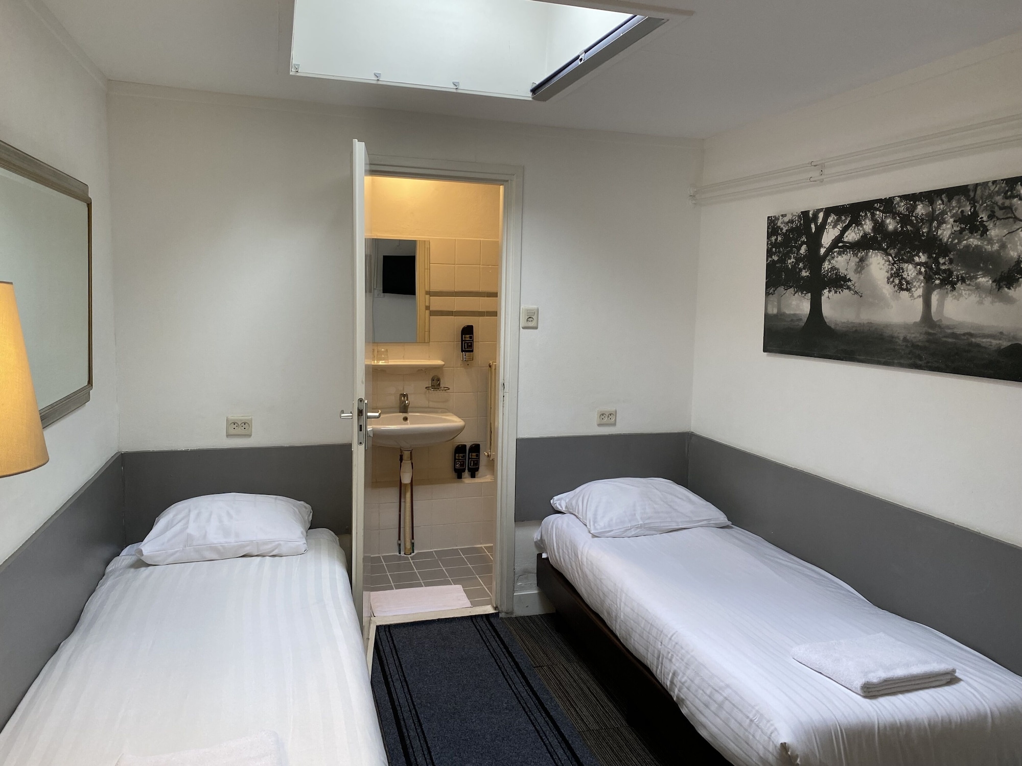 ECONOMY, DOUBLE BED