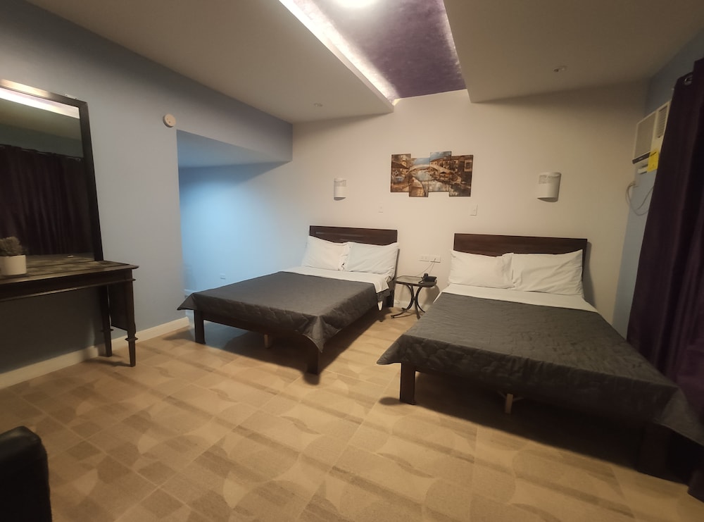Nikitas Place Hotel 32/52