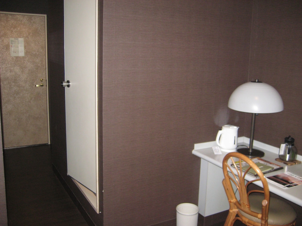Ooike Hotel 48/50