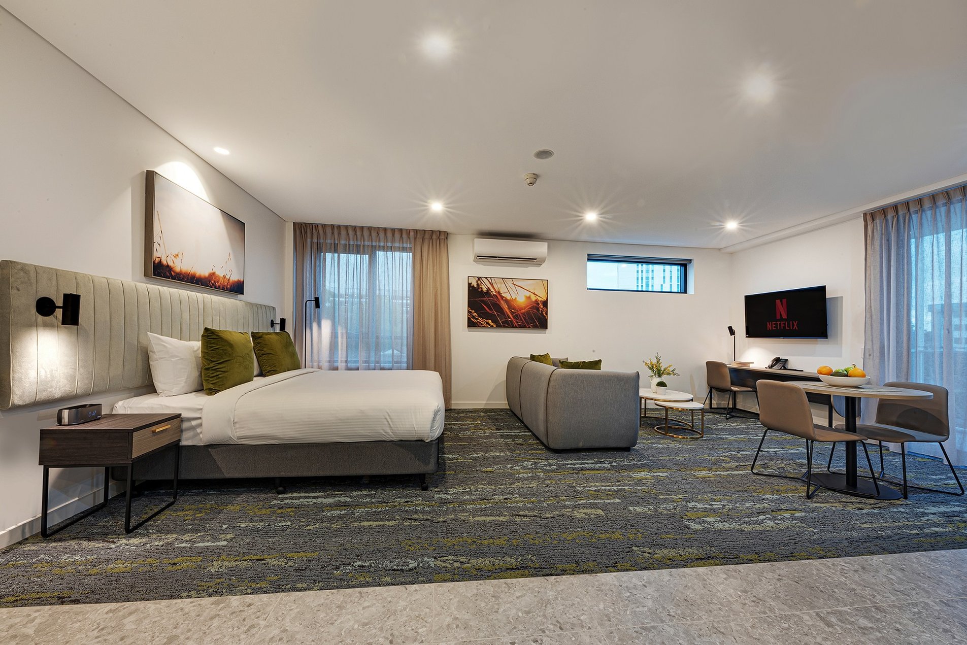 Littomore Suites Kingswood 5/12