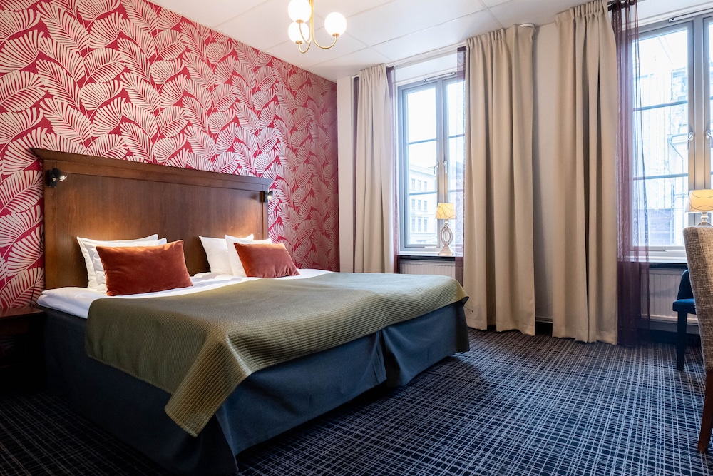 CLASSIC, TWIN BEDS