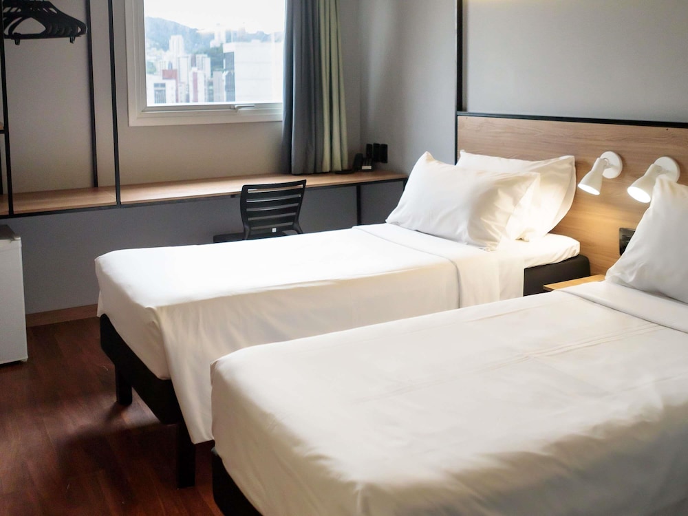 Superior, Twin Beds