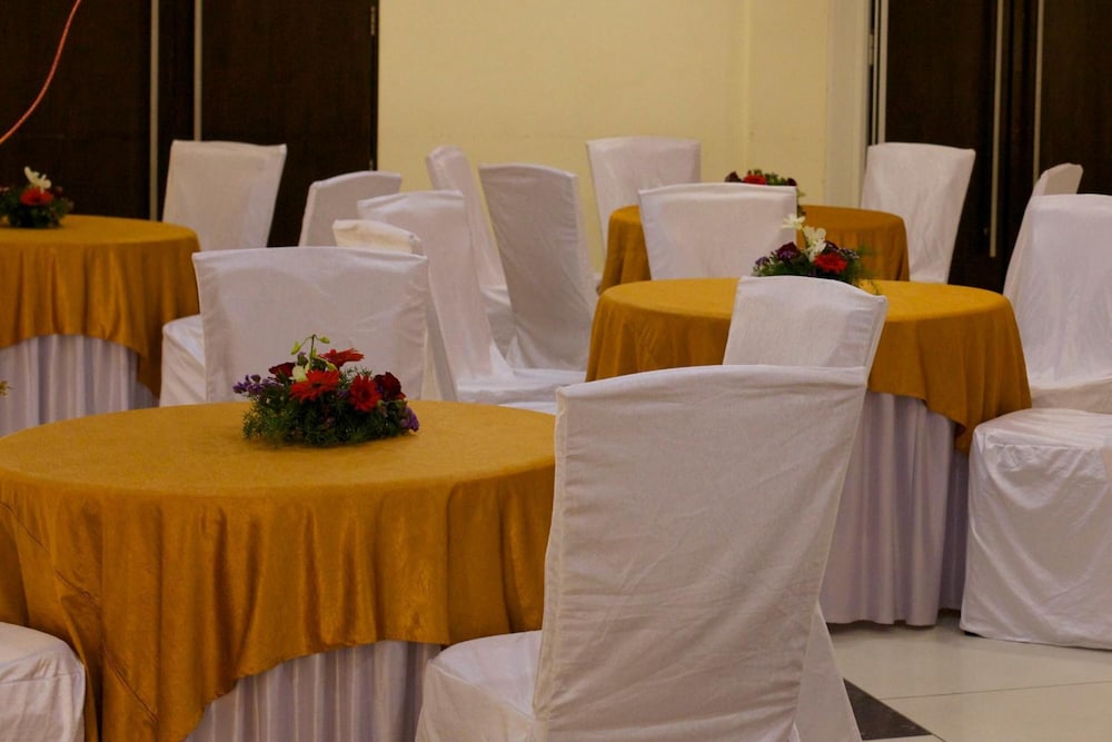Shree Panchratna Hotel 19/26