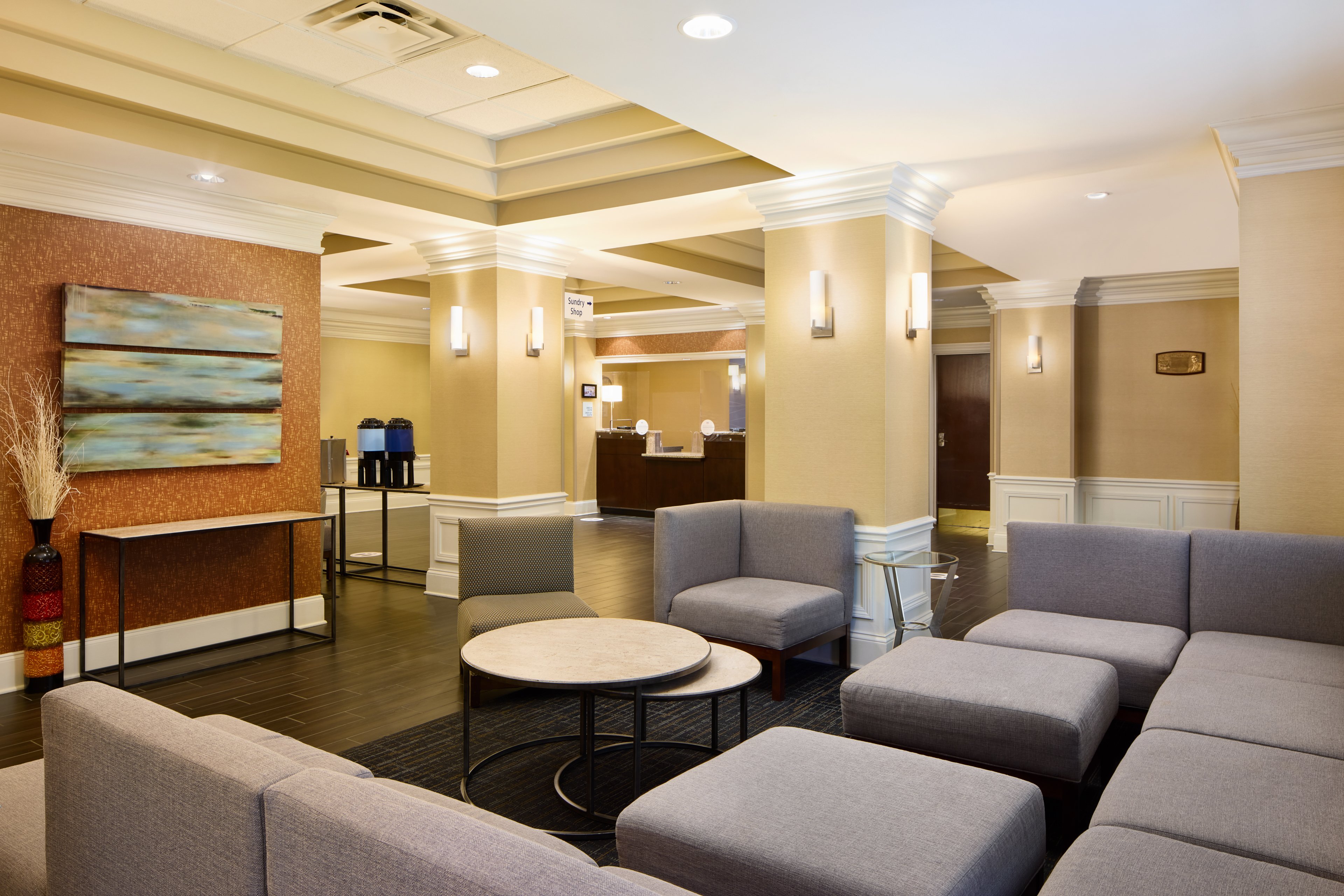 Holiday Inn Express & Suites Alpharetta - Windward Parkway 22/33