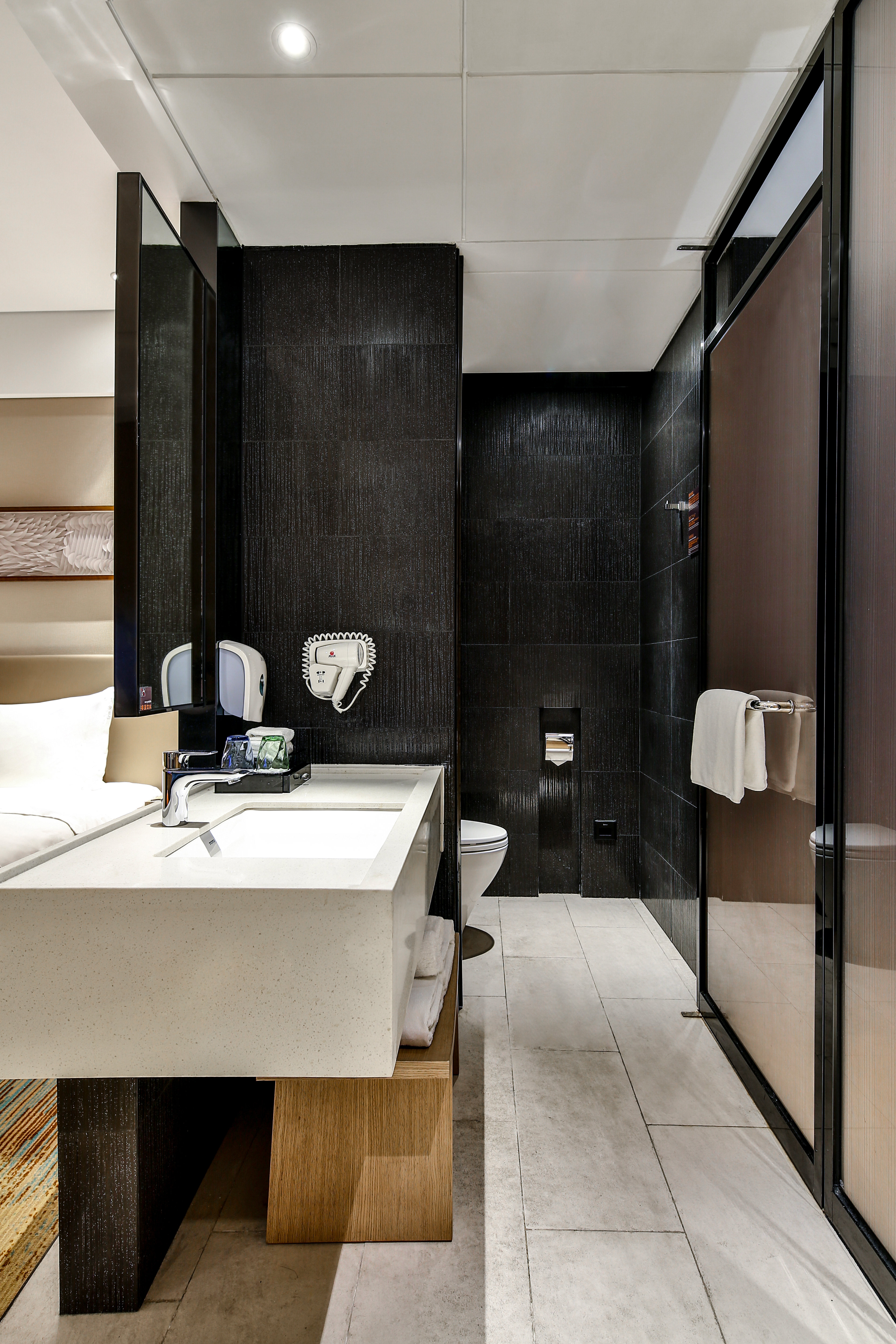 HOLIDAY INN EXPRESS CHENGDU WENJIANG HOTSPRING 22/36