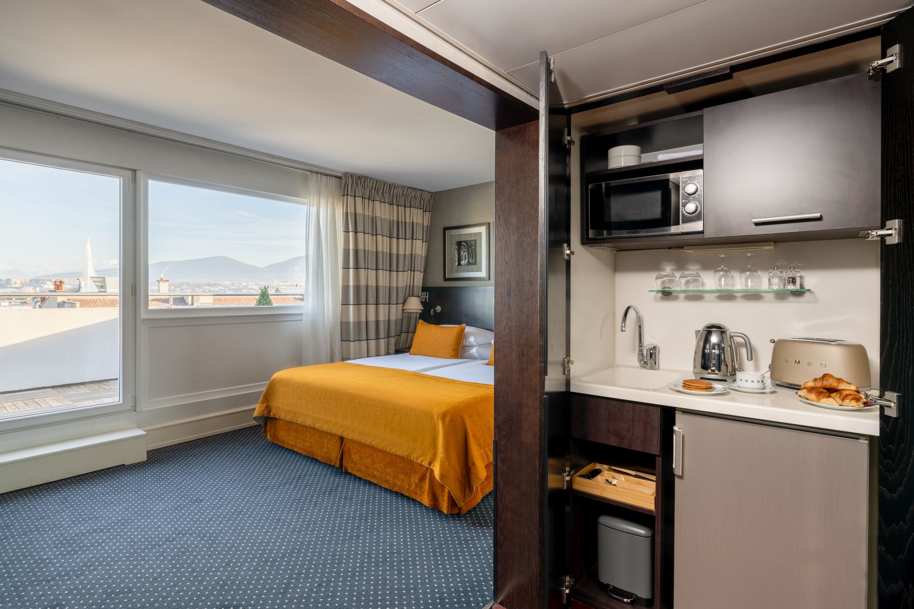 Auteuil Hotel 12/39