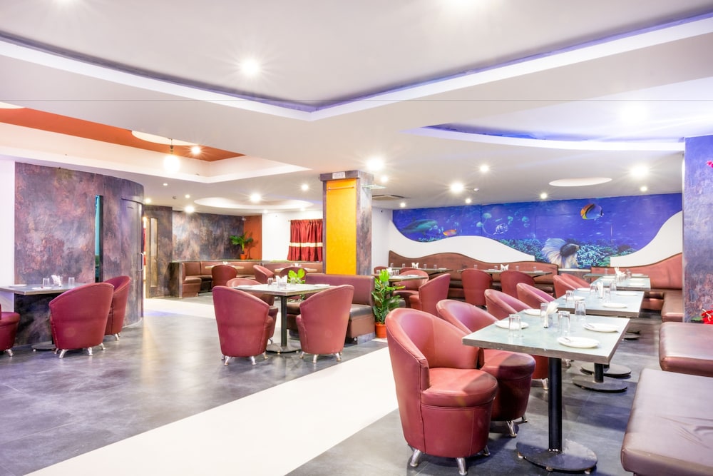 Octave Hotel and Spa Jp Nagar 18/21