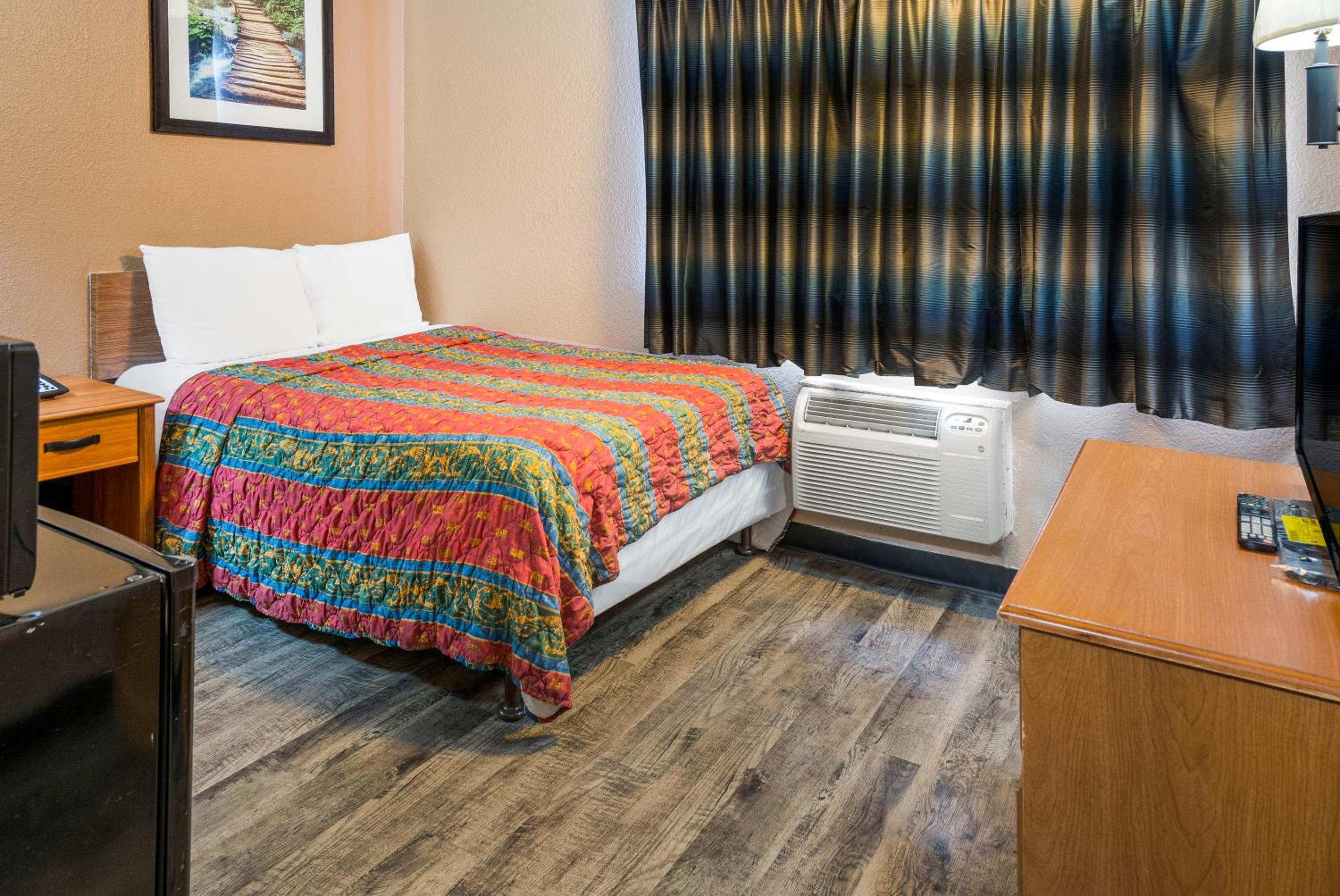 ROOM, DOUBLE BED, ACCESSIBLE