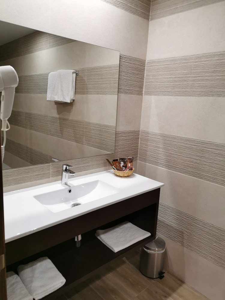 Hotel Petit Palau Adults Only 68/71