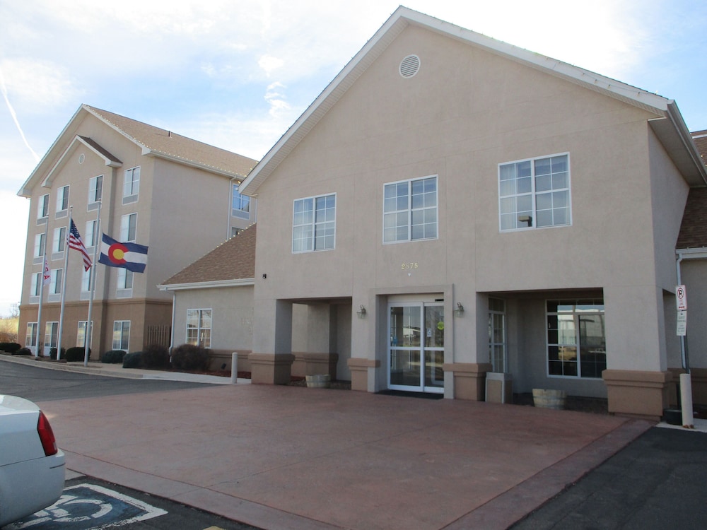 Hyatt House Colorado Springs Airport 1/42