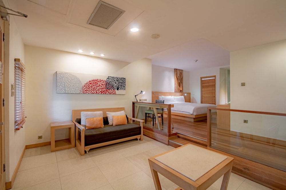 جناح بسرير كينج بإطلالة على الحديقة مع أريكة، HOLIDAY INN RESORT BARUNA BALI 3/10