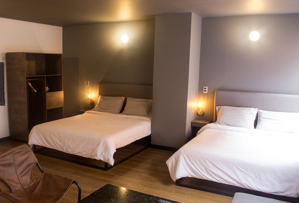 Loft, Multiple Beds