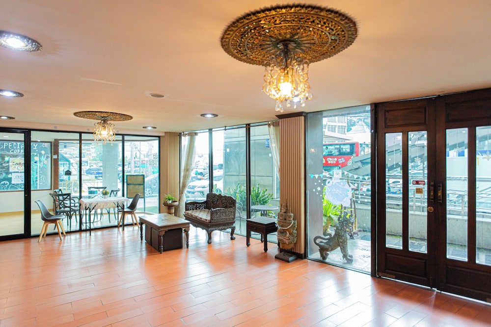 Sk Boutique Mahanakhon 40/50