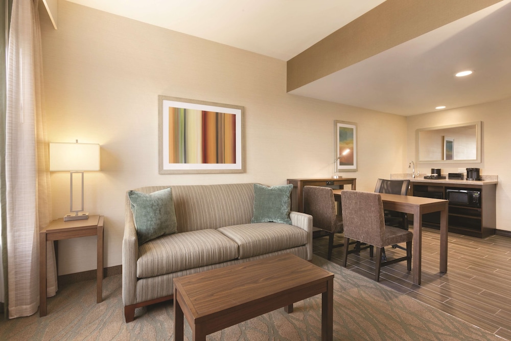 Embassy Suites Akron-Canton Airport 28/58