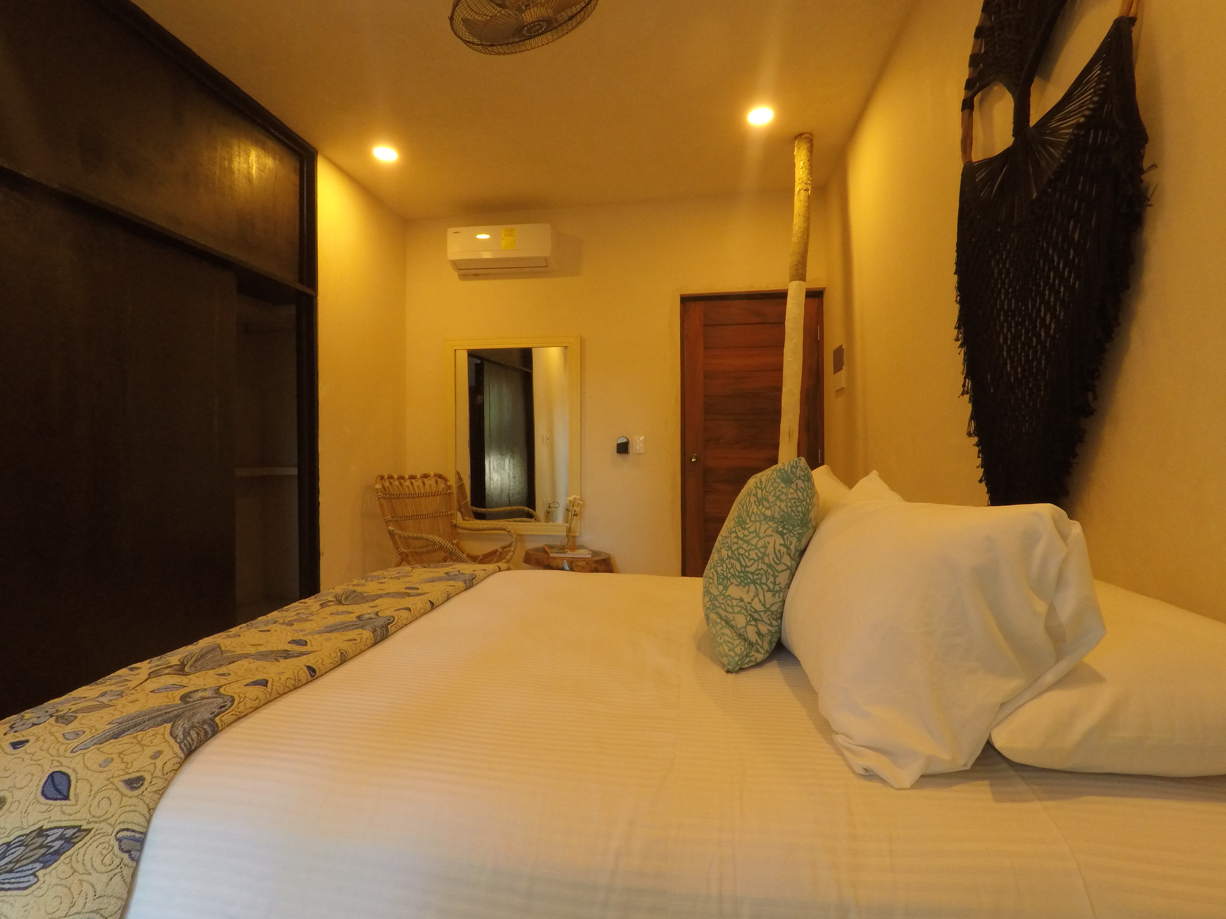 Deluxe, Double Bed
