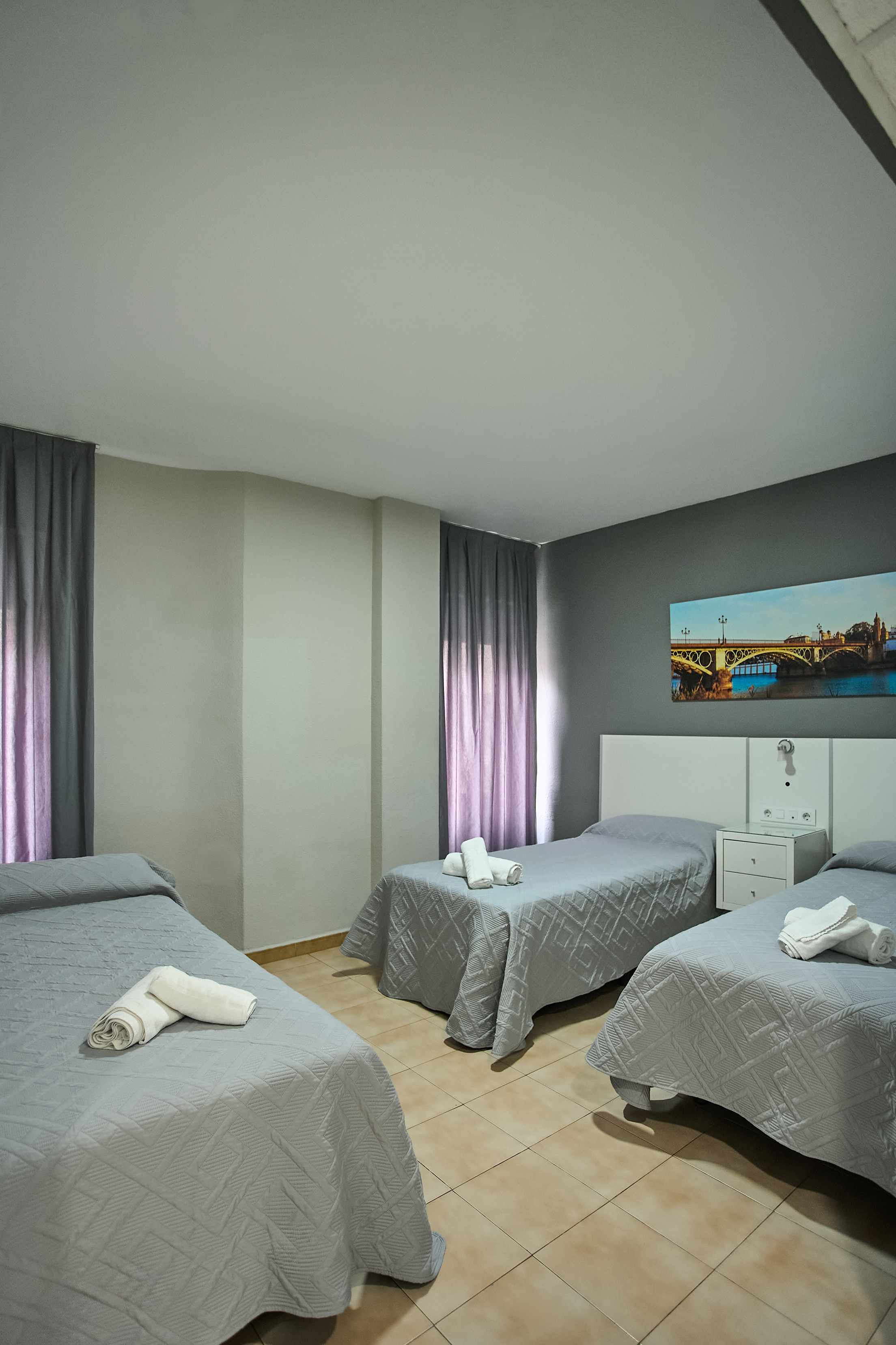 Resitur Apartamentos Turisticos En Seville 25/50