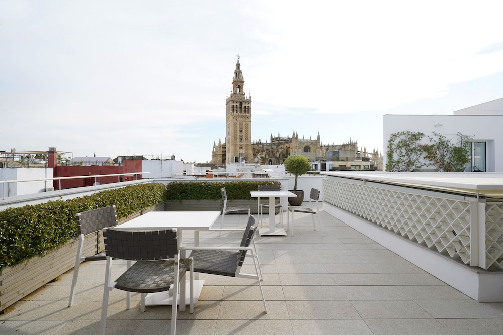 Sevilla Luxury Rentals - Catedral 40/48