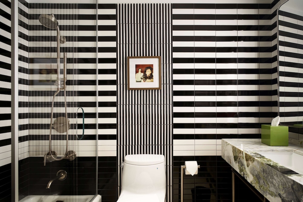 Park Lane Hotel New York 64/67