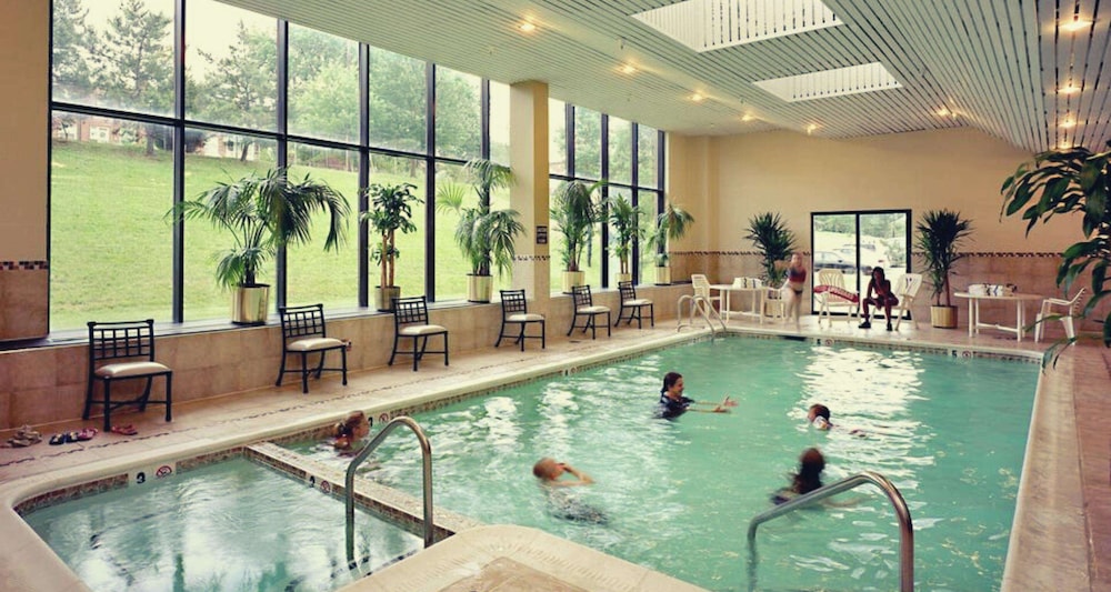 Best Western Plus Hotel & Conference Center 24/46