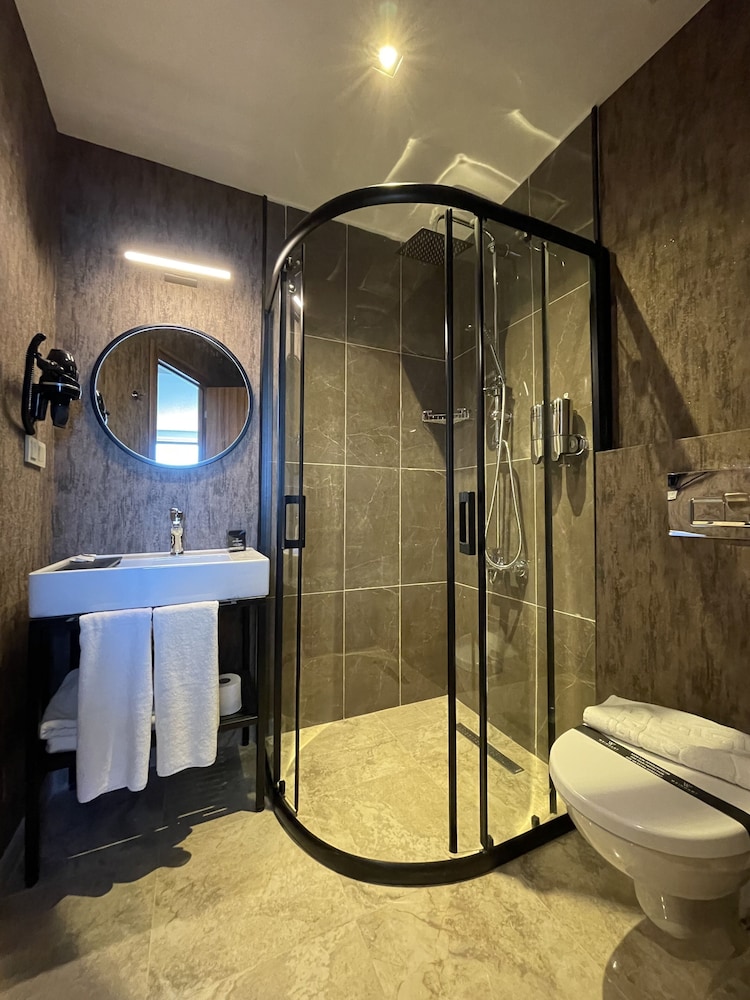 Weingart Seaside Hotel 45/52